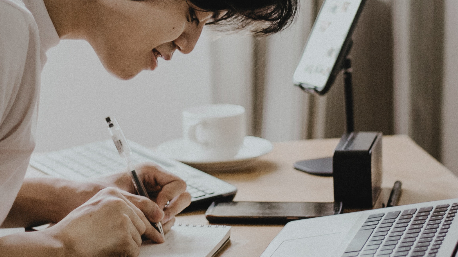 How to improve reading comprehension Bedrock Learning