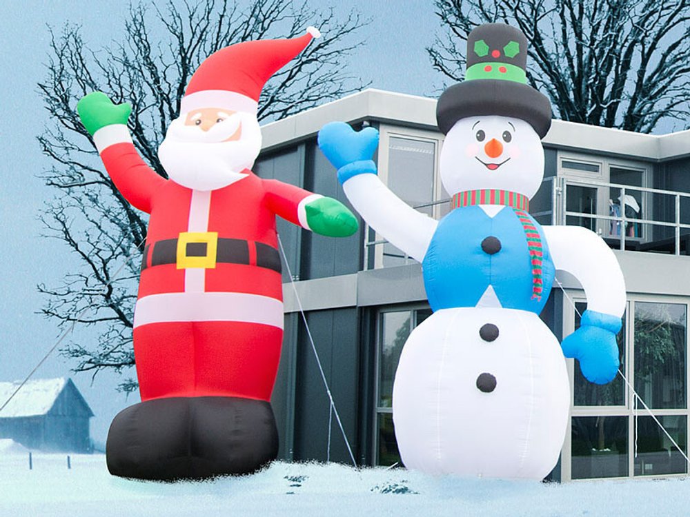 Père Noël géant avec gonflage automatique
