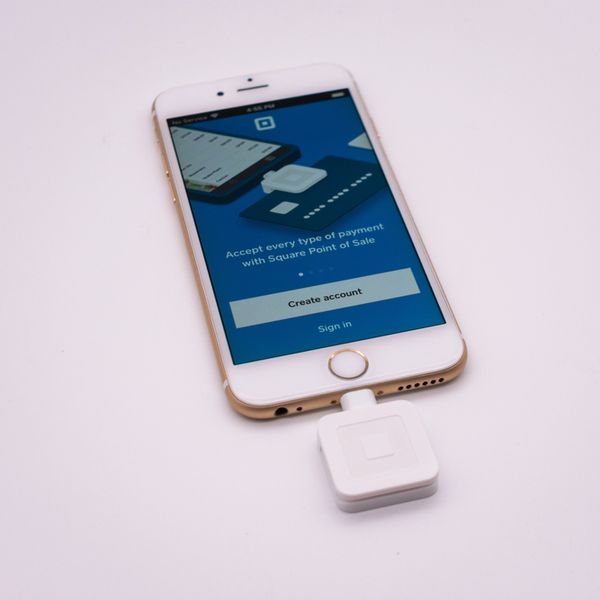 Square Credit Card Readers: A Complete Merchant Guide