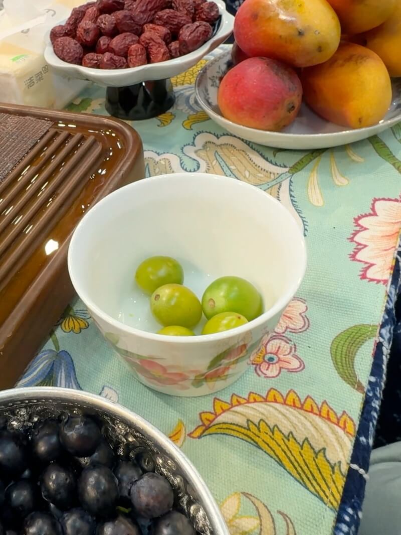 Blueberries, wild tomatoes, mangoes, and dates from Yunnan.
