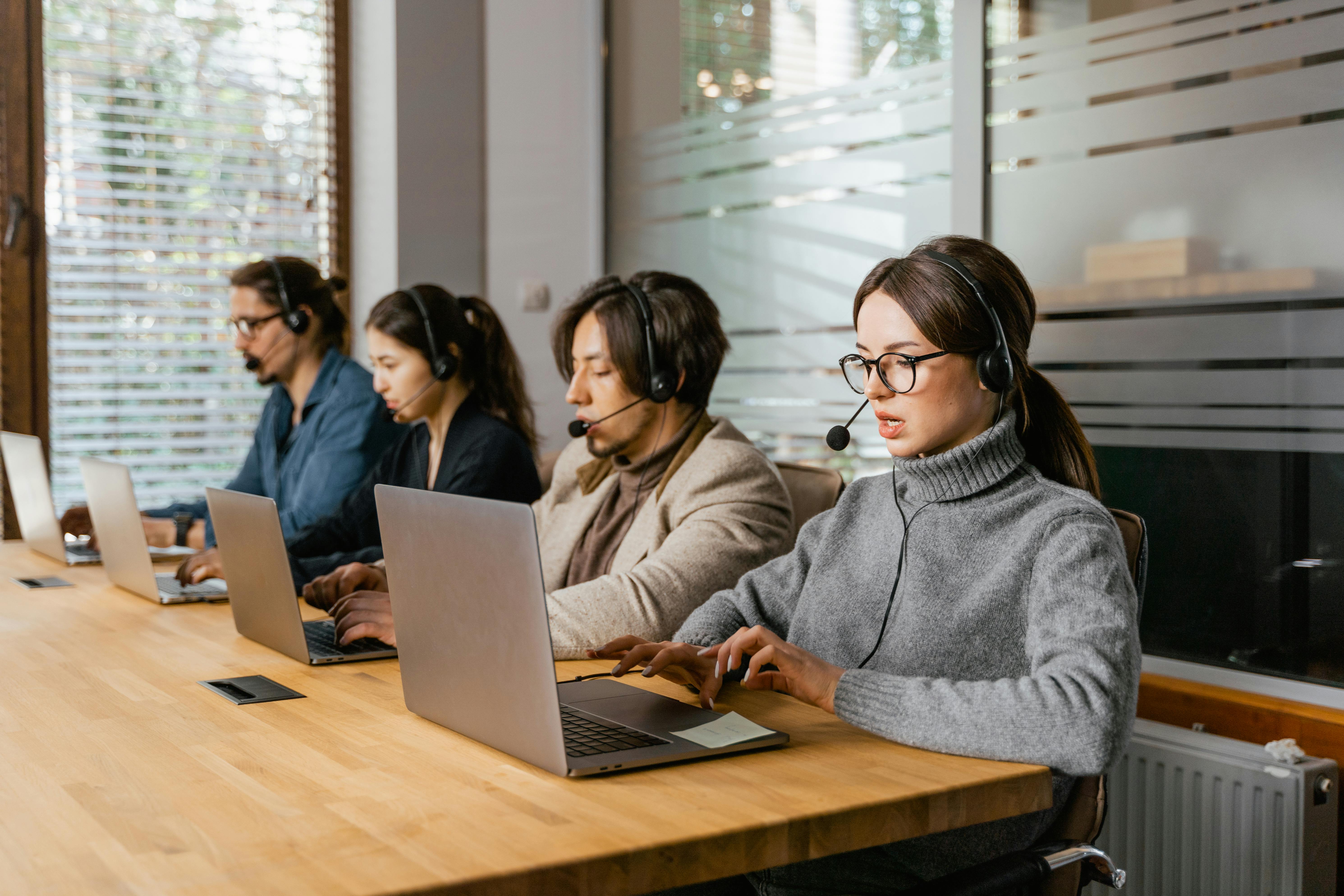 Providing Multilingual Support with Intelligent Content