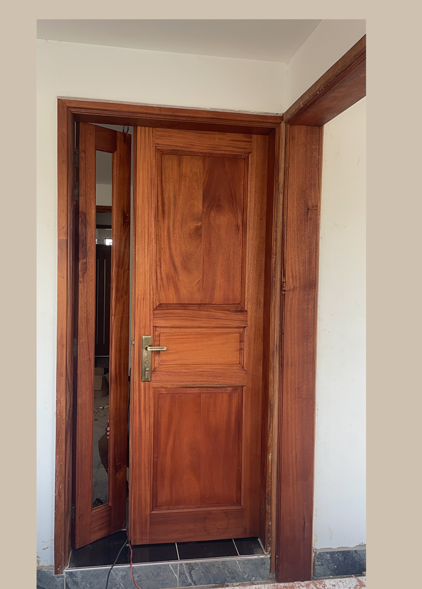 Double mahogany door with fan light - 1 of 2