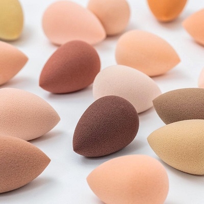 Mút trang điểm, dụng cụ làm đẹp dễ nhiễm khuẩn nhất
