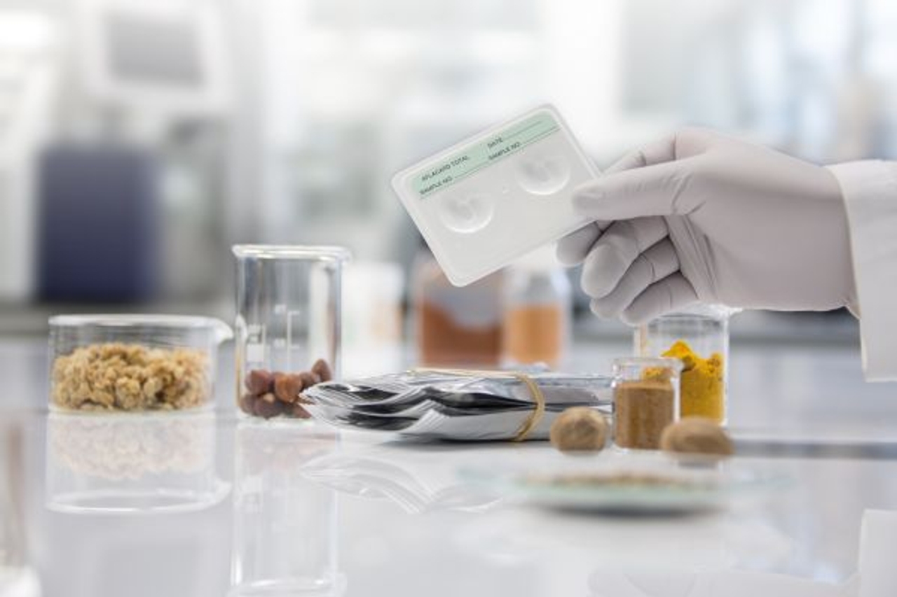 Kit test nhanh độc tố Aflatoxin Total