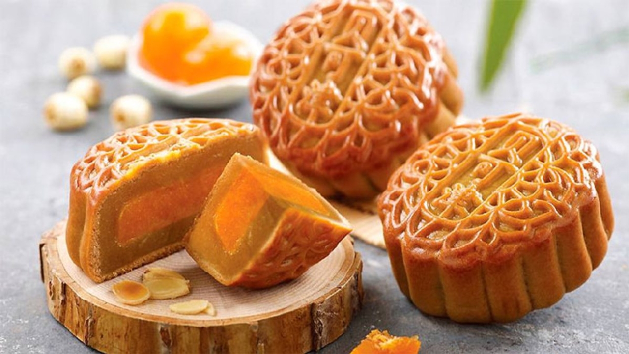 Bánh trung thu 2 trứng giàu calo