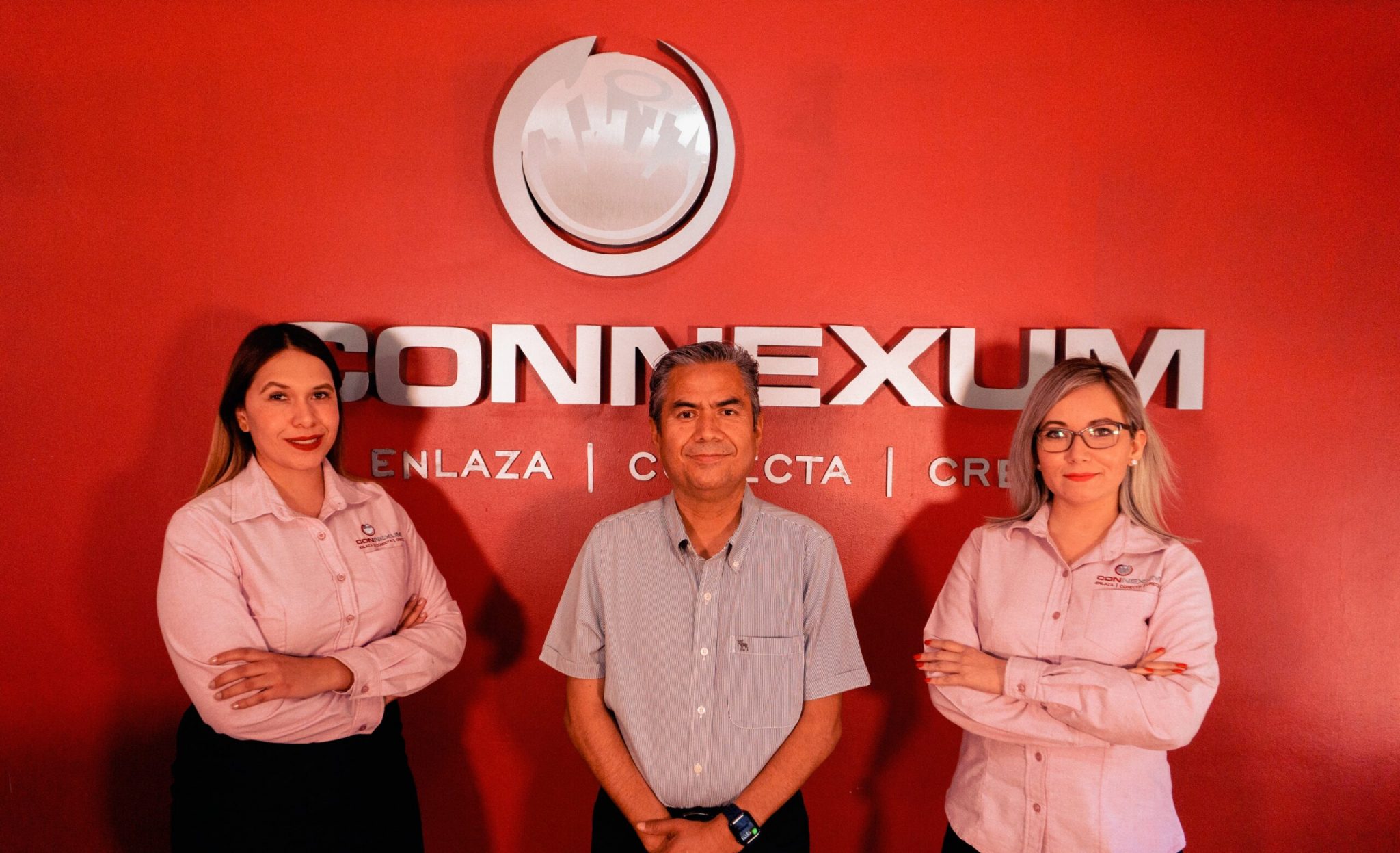 Cuadrilla Connexum en instalación de cableado en obra