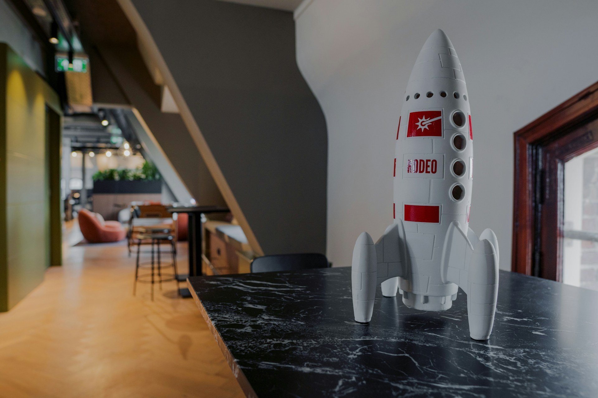 Globális startup-támogatás: Két modell, egy cél?