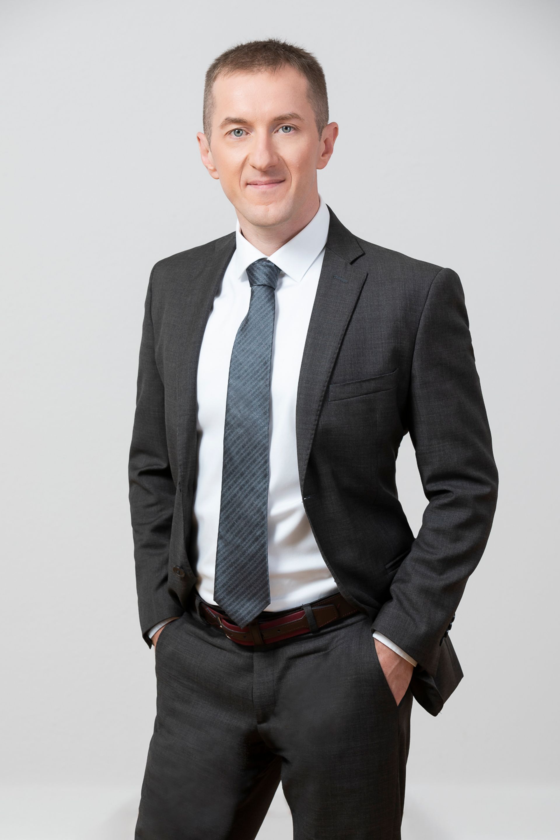 Dr. Vámosi Róbert 