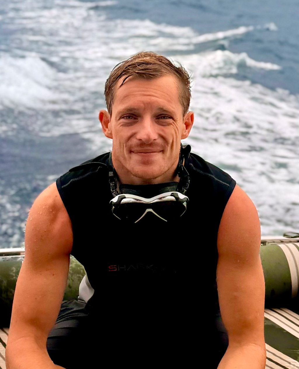 Our founder, Max Wagner, diving in the Maldives