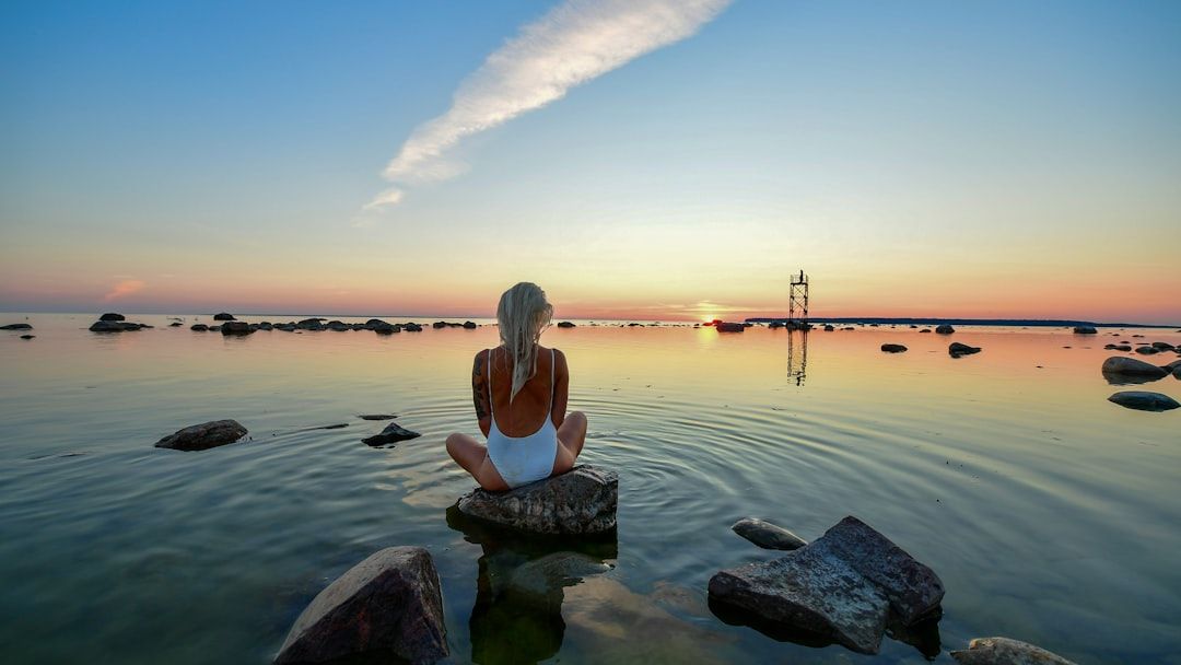 Classical Hypnosis: Research Evidence, Applications, and What Science Shows — holistic health