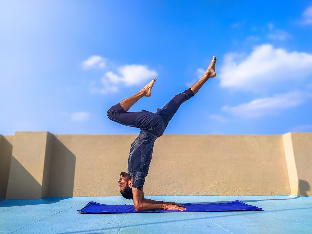 What Happens During a Jivamukti Yoga Session — holistic health