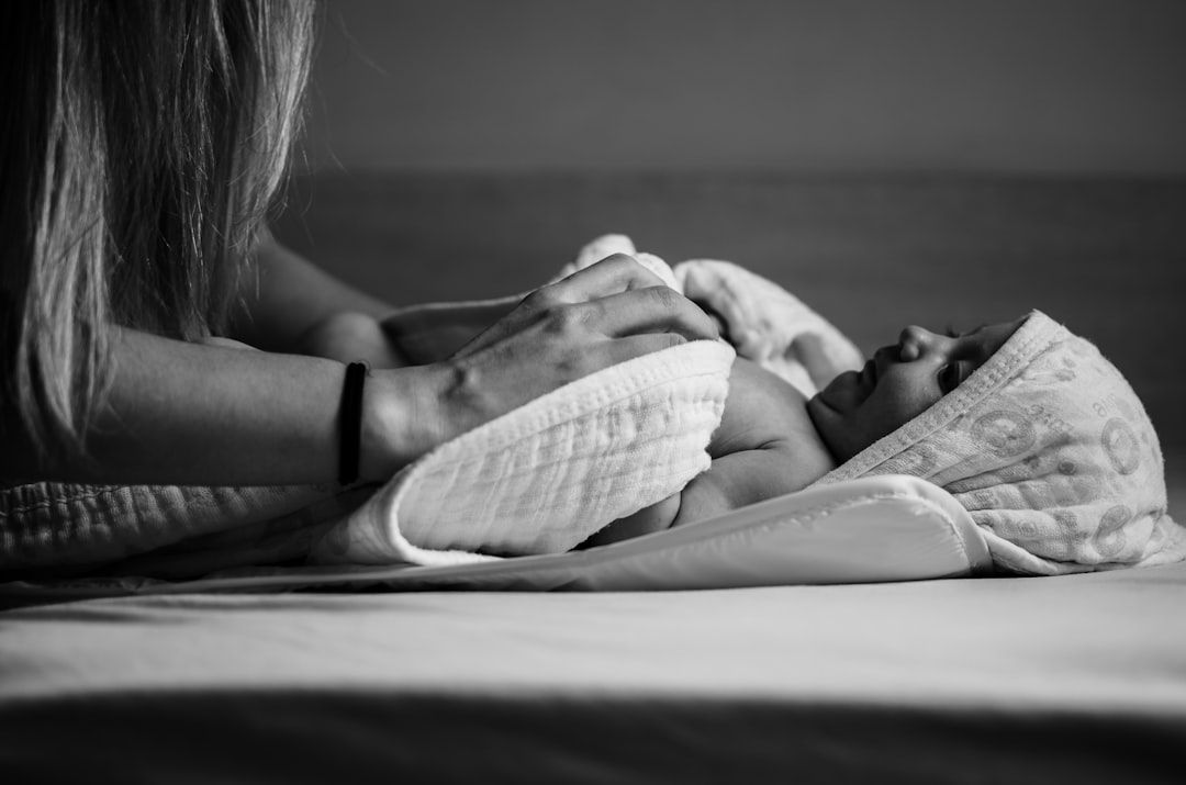 What Happens During Midwifery Care: From First Appointment to Postnatal Support — holistic health