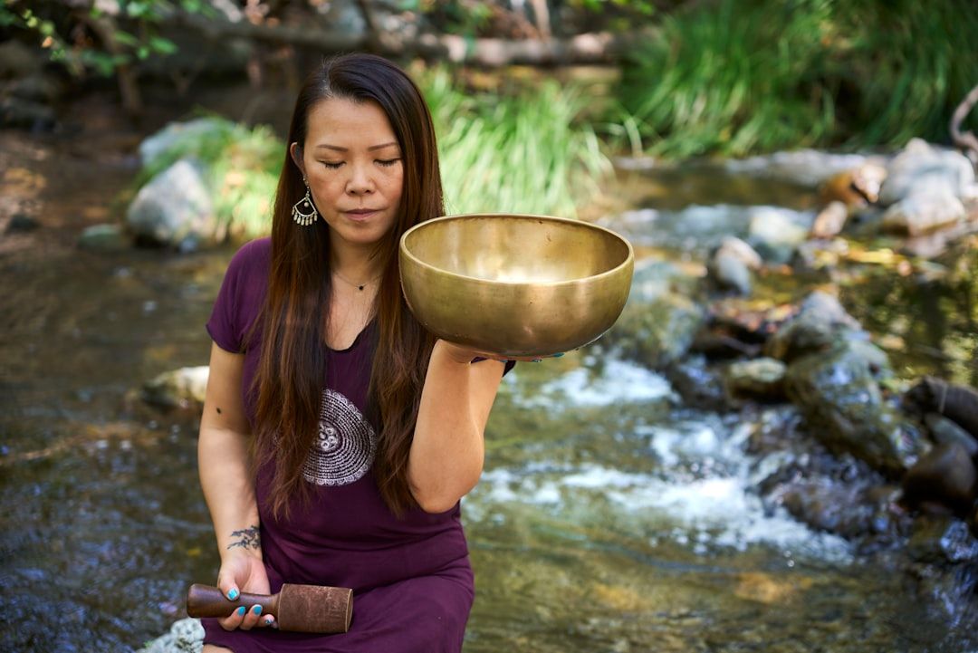 What Does a Binaural Beats Session Feel Like? A First-Person Experience — holistic health