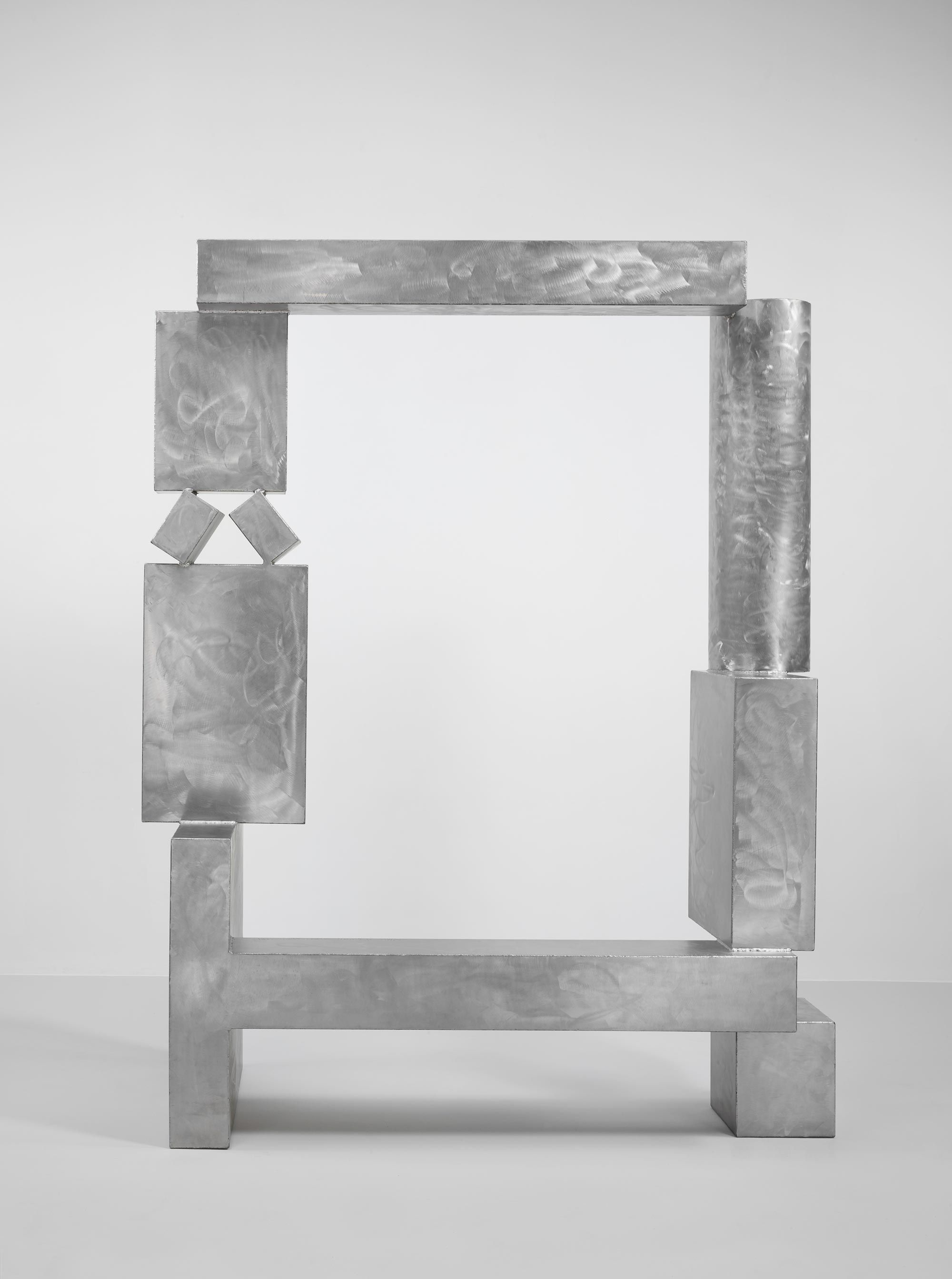 David Smith, Cubi XXVII, 1965. Stainless steel, 282.9 x 222.9 x 86.4 cm / 111 3/8 x 87, 3/4 x 34 in. © 2024 The Estate of David Smith / Licensed by VAGA at Artists Rights Society (ARS), NY. Courtesy the estate and Hauser & Wirth. Photo: David Heald.