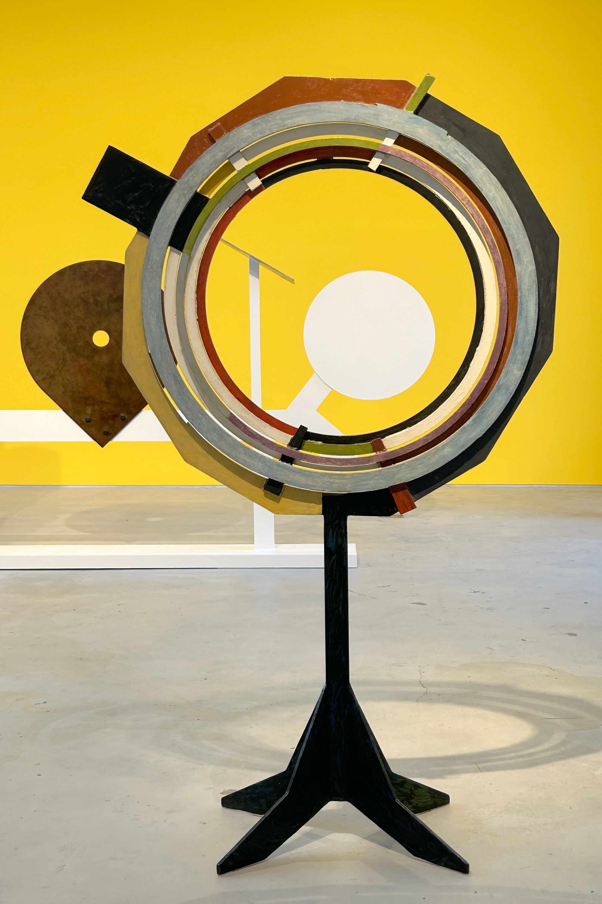 David Smith, Circles Intercepted, 1961. Steel, paint, 227.3 x 142.2 x 50.8 cm / 89 1/2 x 56 x 20 inches. Photo: the author.