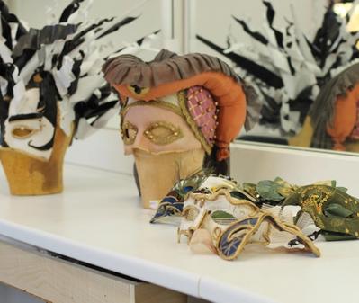 diverse Halbmasken | Foto: Romy Danko © Romy Danko