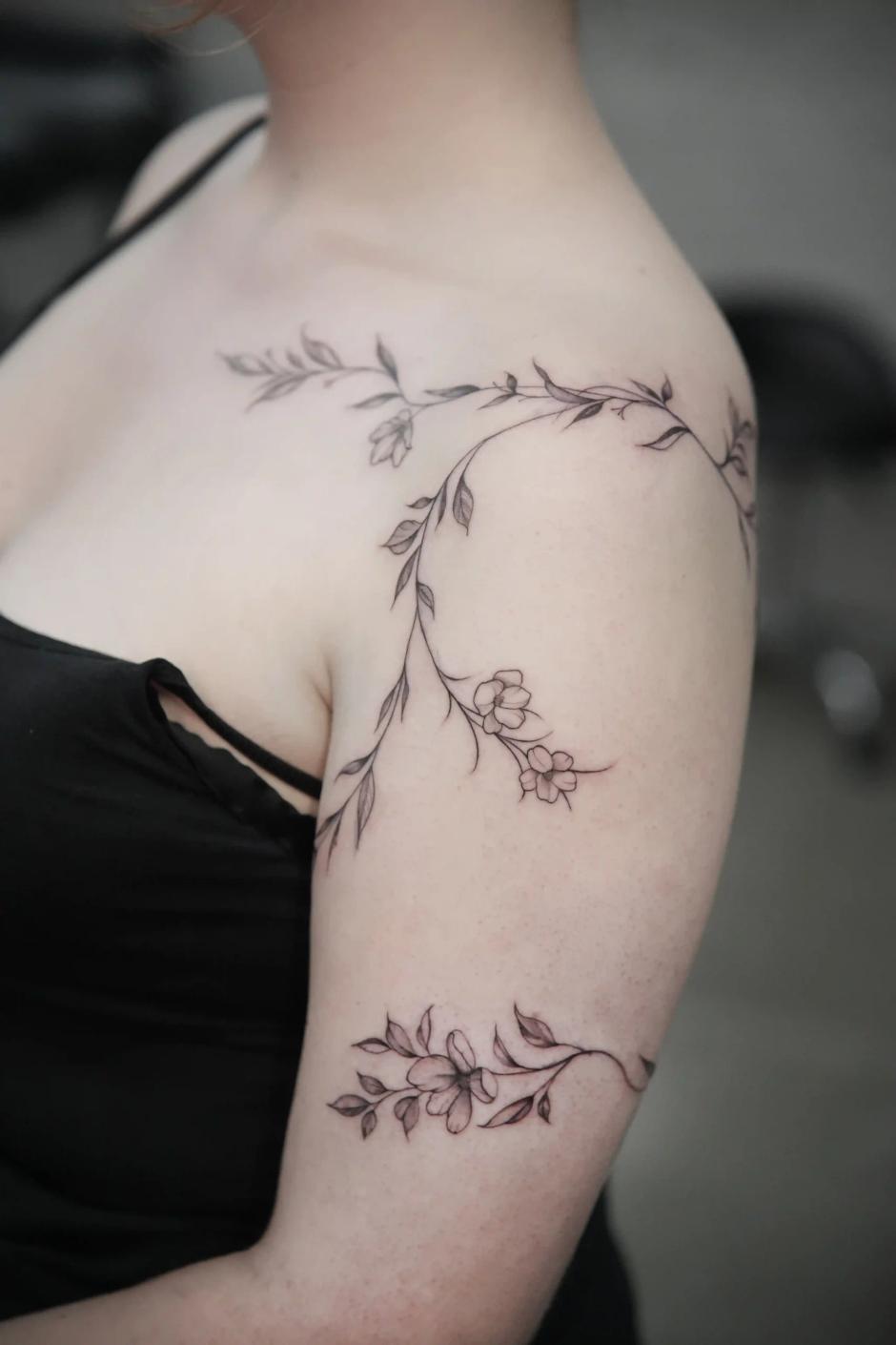Florales Tattoo