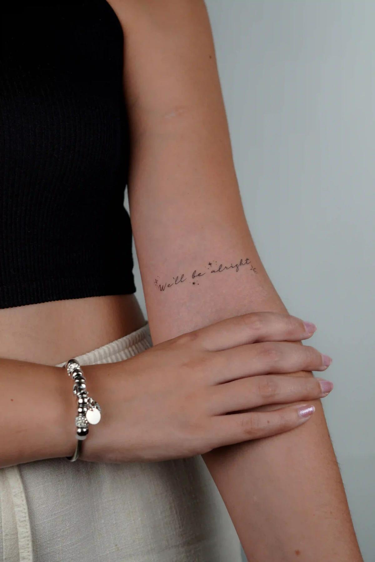 Fineline-Lettering-Tattoo