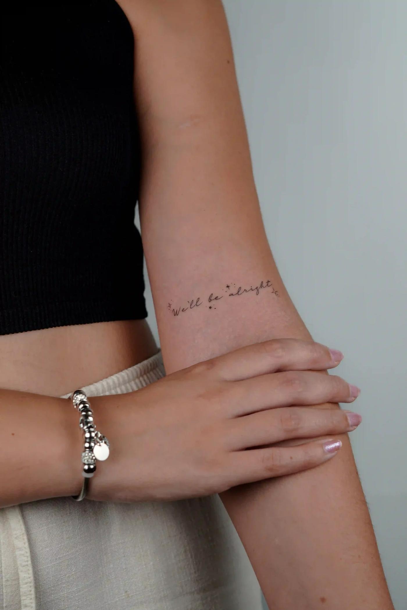 Fineline-Lettering-Tattoo