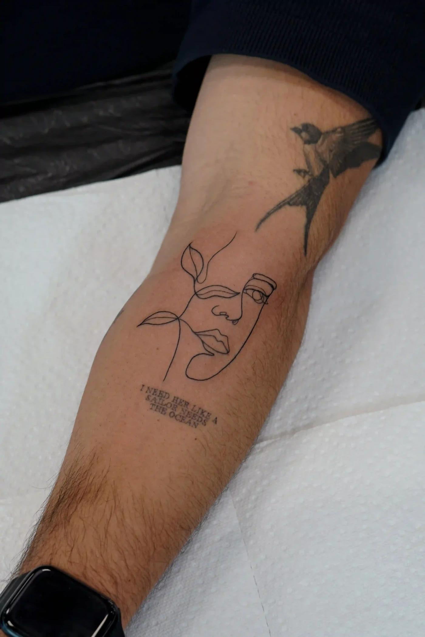 One-Line-Fineline-Tattoo
