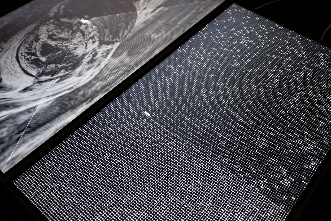 Norimichi Hirakawa: (non)semantic process
