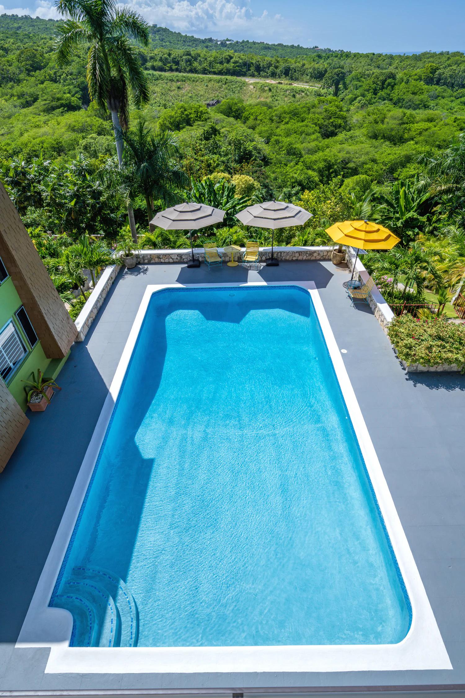 Villa Della Palmeras Ironshore Montego Bay Jamaica Balcony Overlook