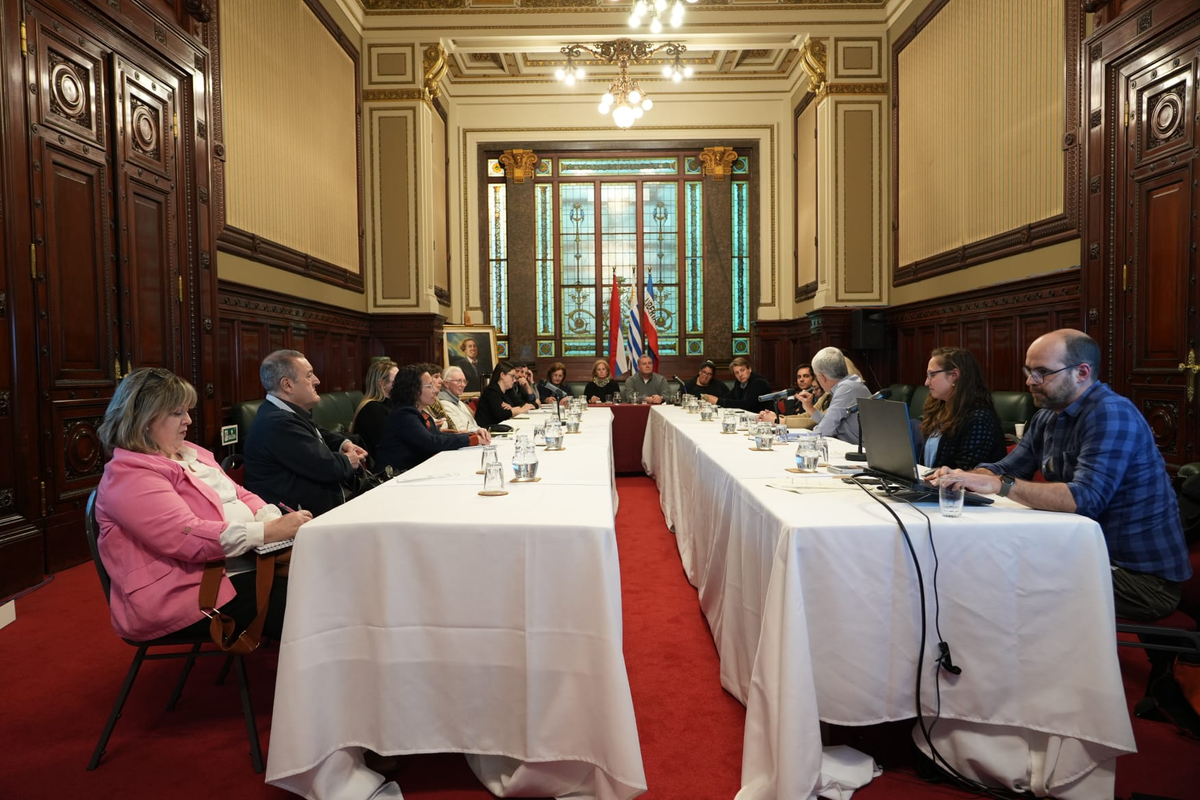 Organizaciones sociales reunidas en el Palacio Legislativo por la jornada Hacemos País