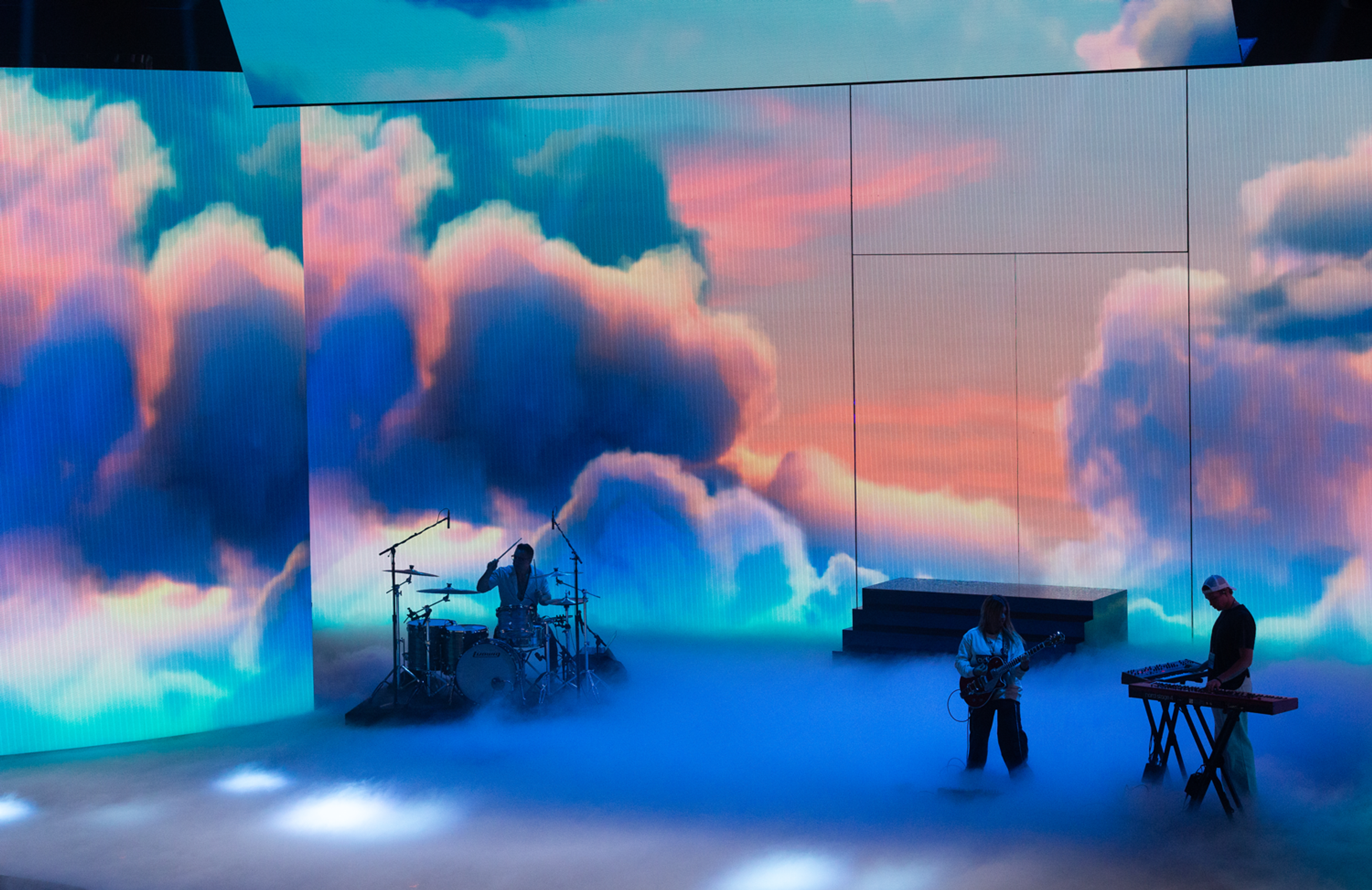 DE-YAN BRANDCAST24 4