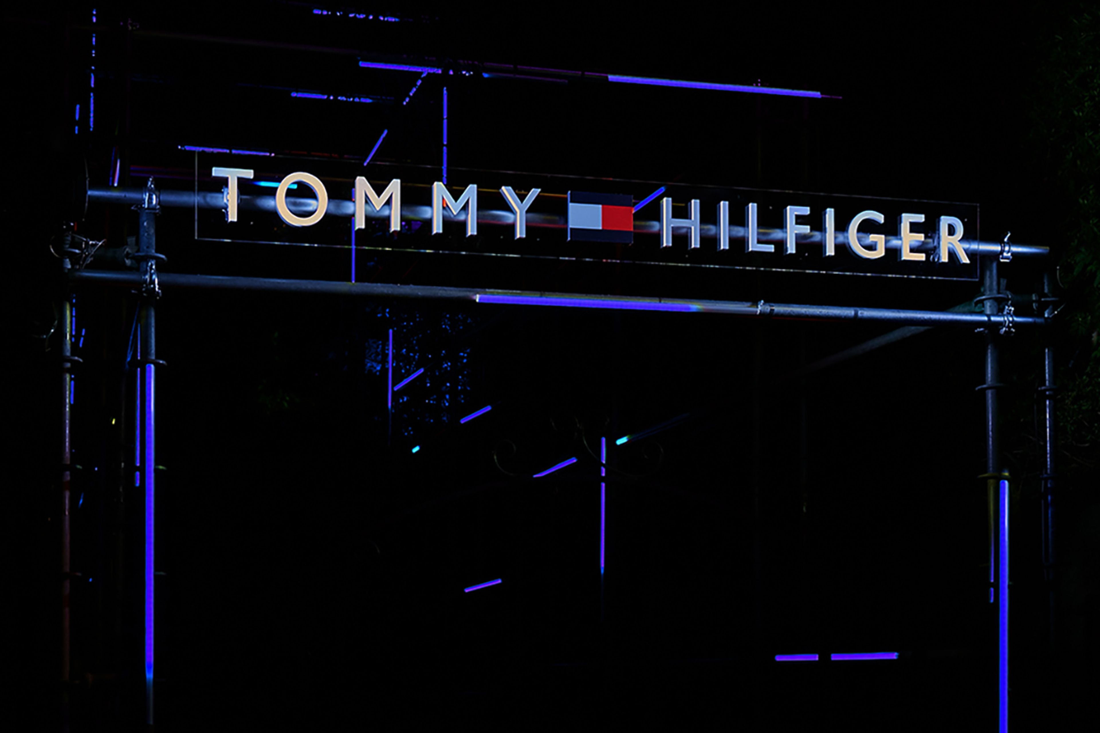 DE-YAN TOMMY HILFIGER 13