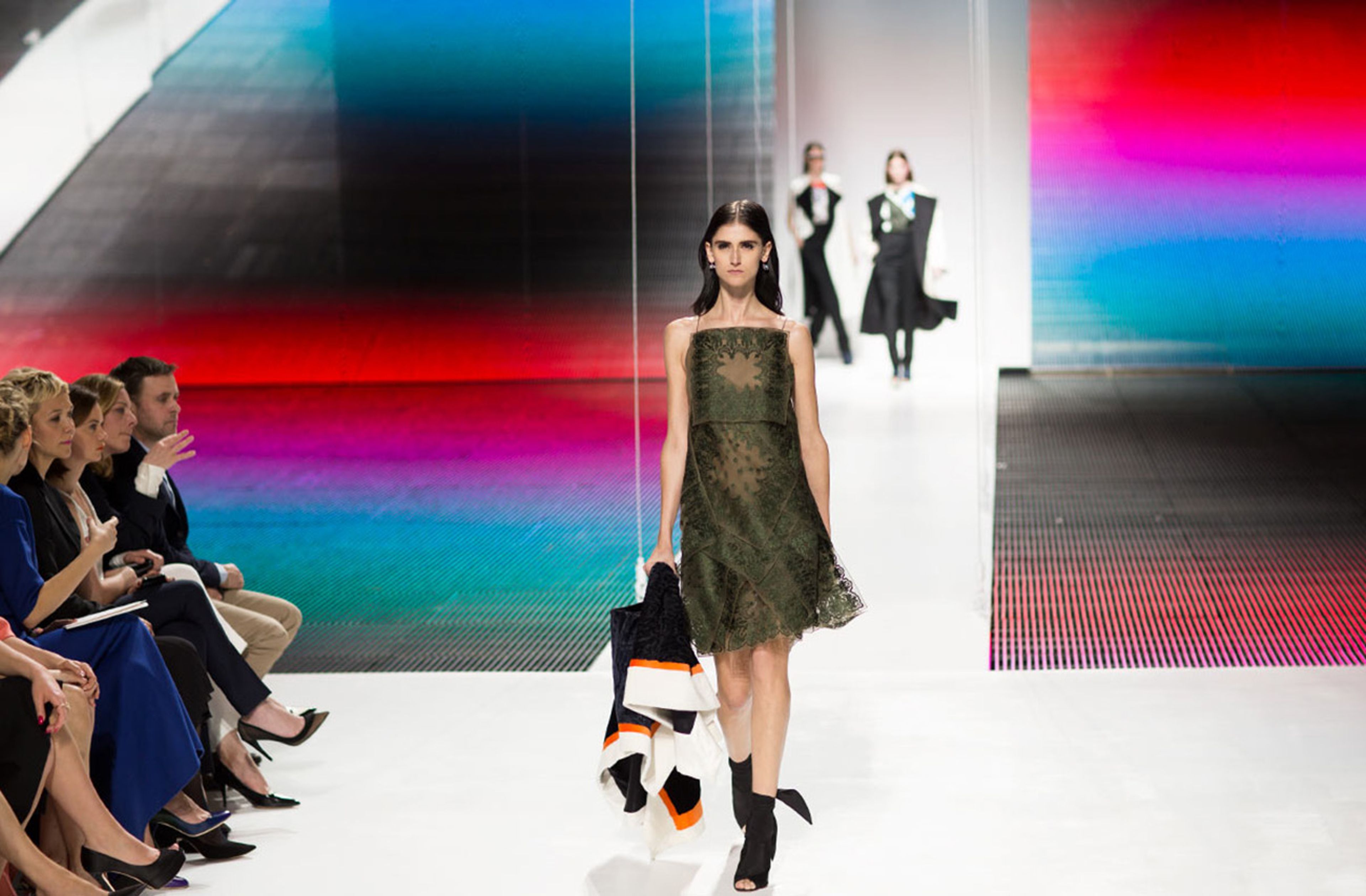 DE-YAN DIOR 5