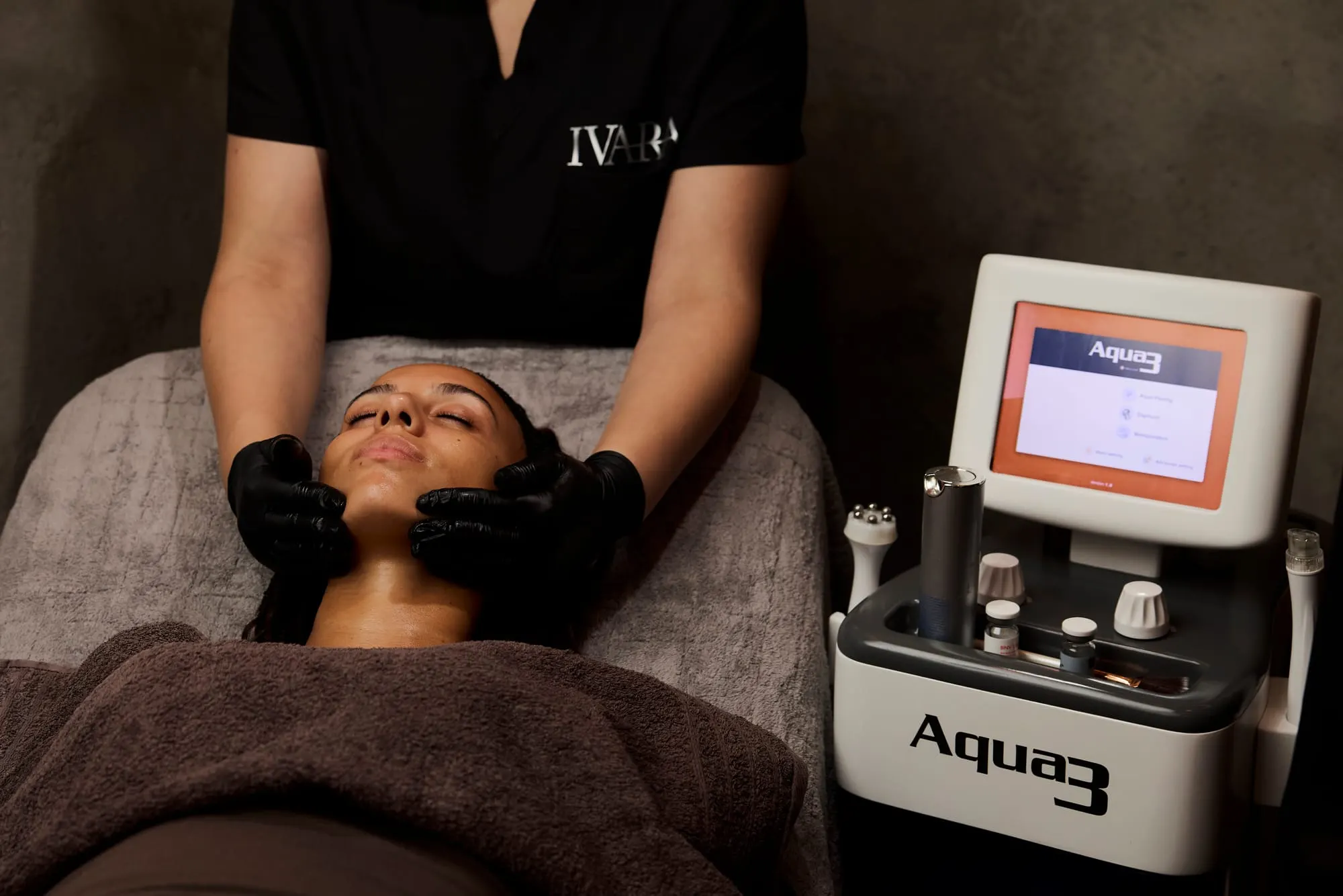 Aqua 3 Facial + Red Light Skin Therapy at IVARA