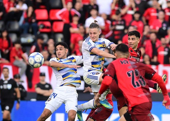 Boca rescató un punto en Rosario con un 2-2 agónico ante Newell's