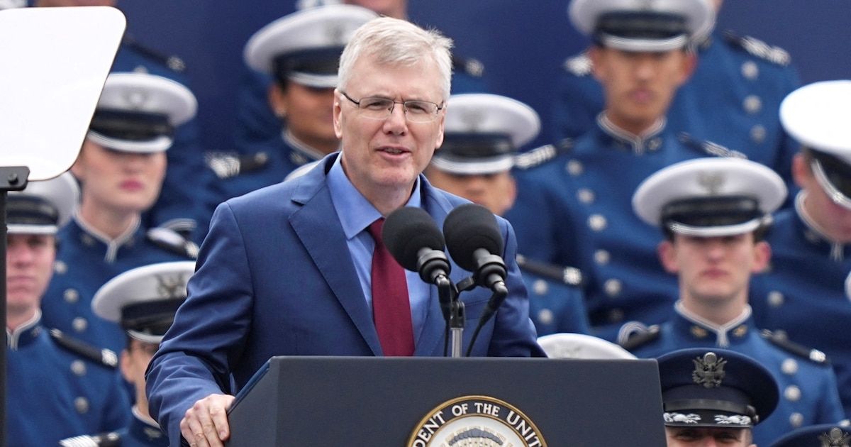 EE.UU. admite armas en órbita y China pide frenar la carrera