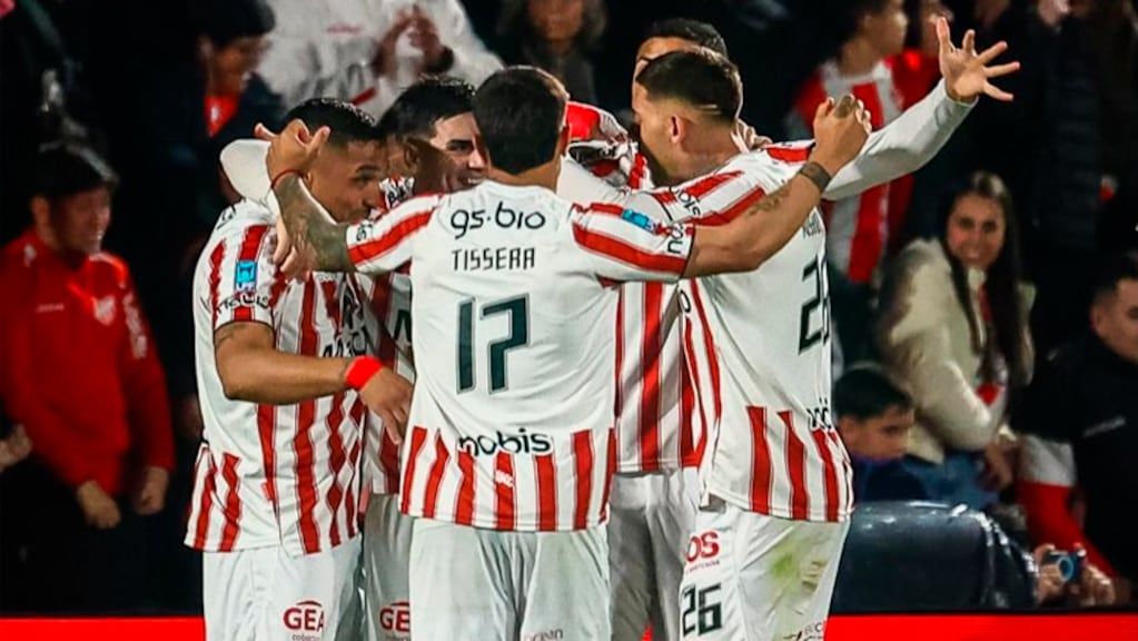 Instituto venció a Estudiantes de Río Cuarto y es único puntero