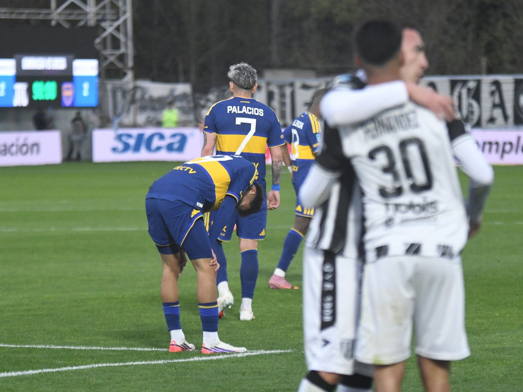 Boca igualó 2-2 con Gimnasia en Mendoza y dejó puntos en el camino