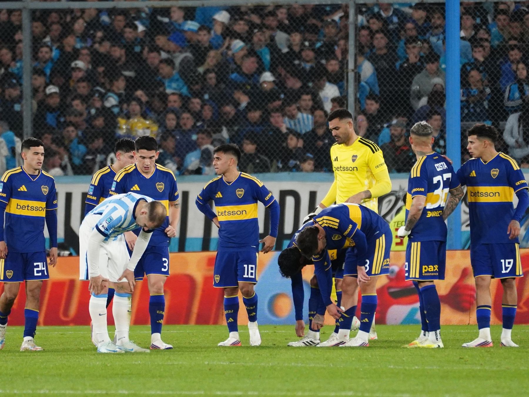 Racing y Boca empataron 1-1 en un clásico parejo en Avellaneda