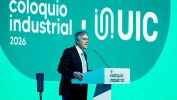 Llaryora pidió un RIGI para pymes y marcó diferencias con Milei