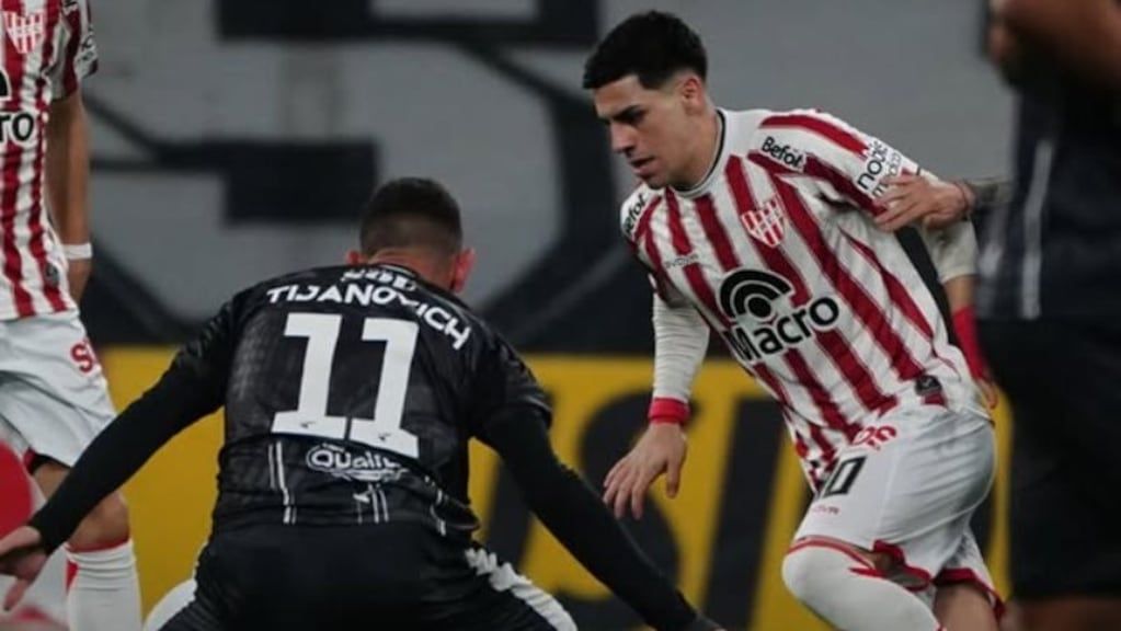 Instituto gana, sigue racha y alcanza la punta del Grupo A