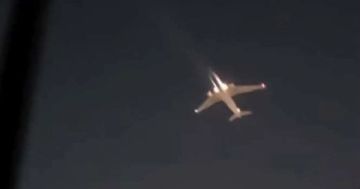 Avión de Aerolíneas Argentinas con destino a Madrid regresó a Ezeiza por falla en un motor
