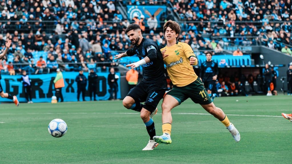 Belgrano perdió 2-1 ante Defensa en el Gigante de Alberdi