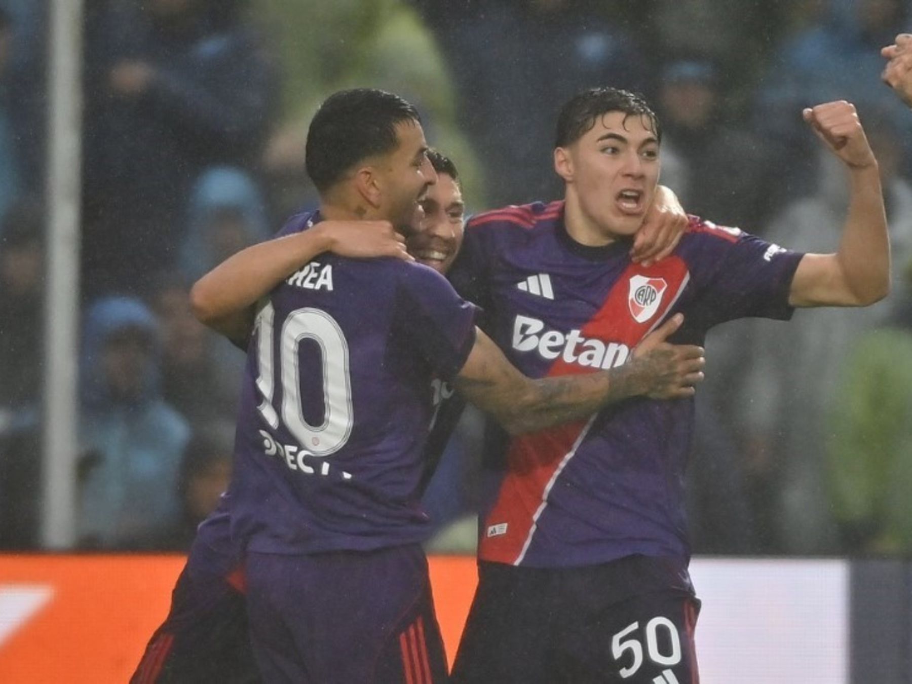 River sufrió pero venció a Atlético Tucumán con gol agónico