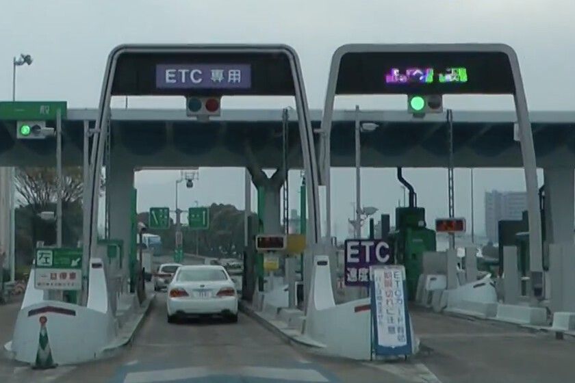 Fallo en telepeaje de Japón dejó 38 horas sin cobro y miles pagaron igual