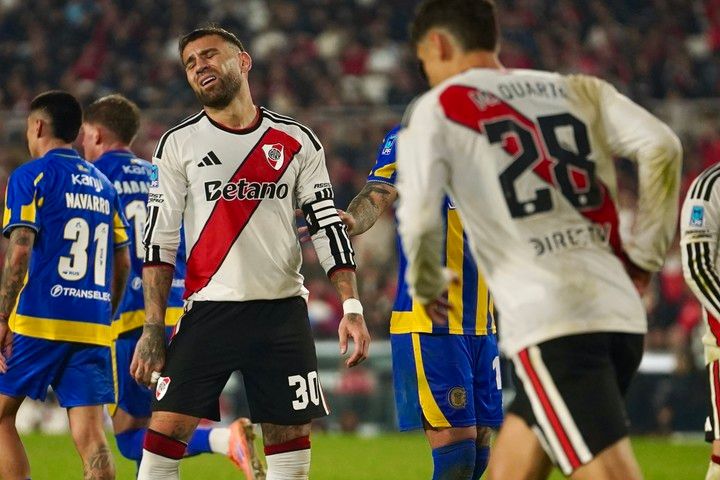Rosario Central venció a River en el Monumental y desató la furia de los hinchas