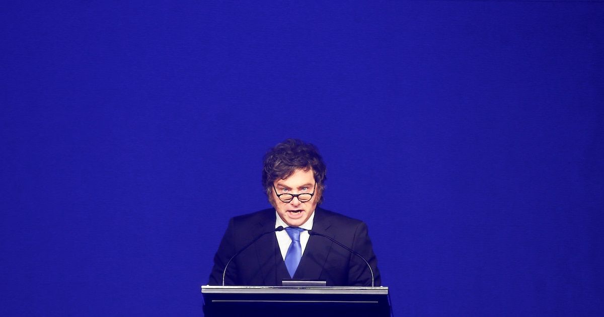 Milei en París: "Si reelegimos, 2028 será el mejor año económico de la historia"