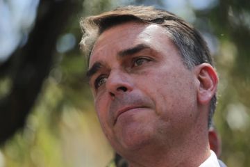 Flávio Bolsonaro viaja a EE.UU. tras perder las elecciones y no entregar su pasaporte