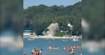Un dron ucraniano derribado cayó en una playa del mar Negro y dejó al menos siete muertos
