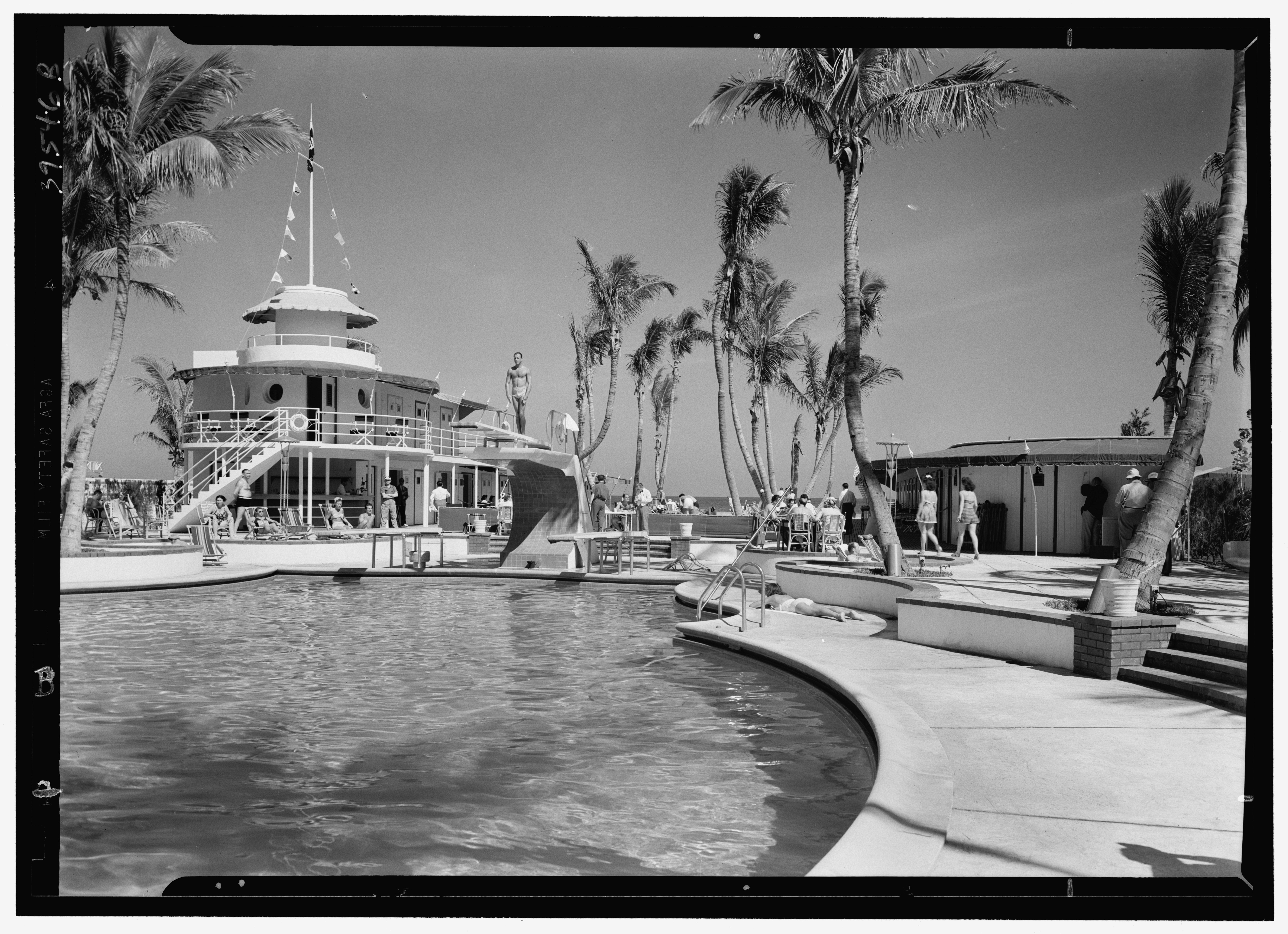 Archival 1941 photograph of the historic Raleigh Hotel at 1775 Collins Avenue, Miami Beach.