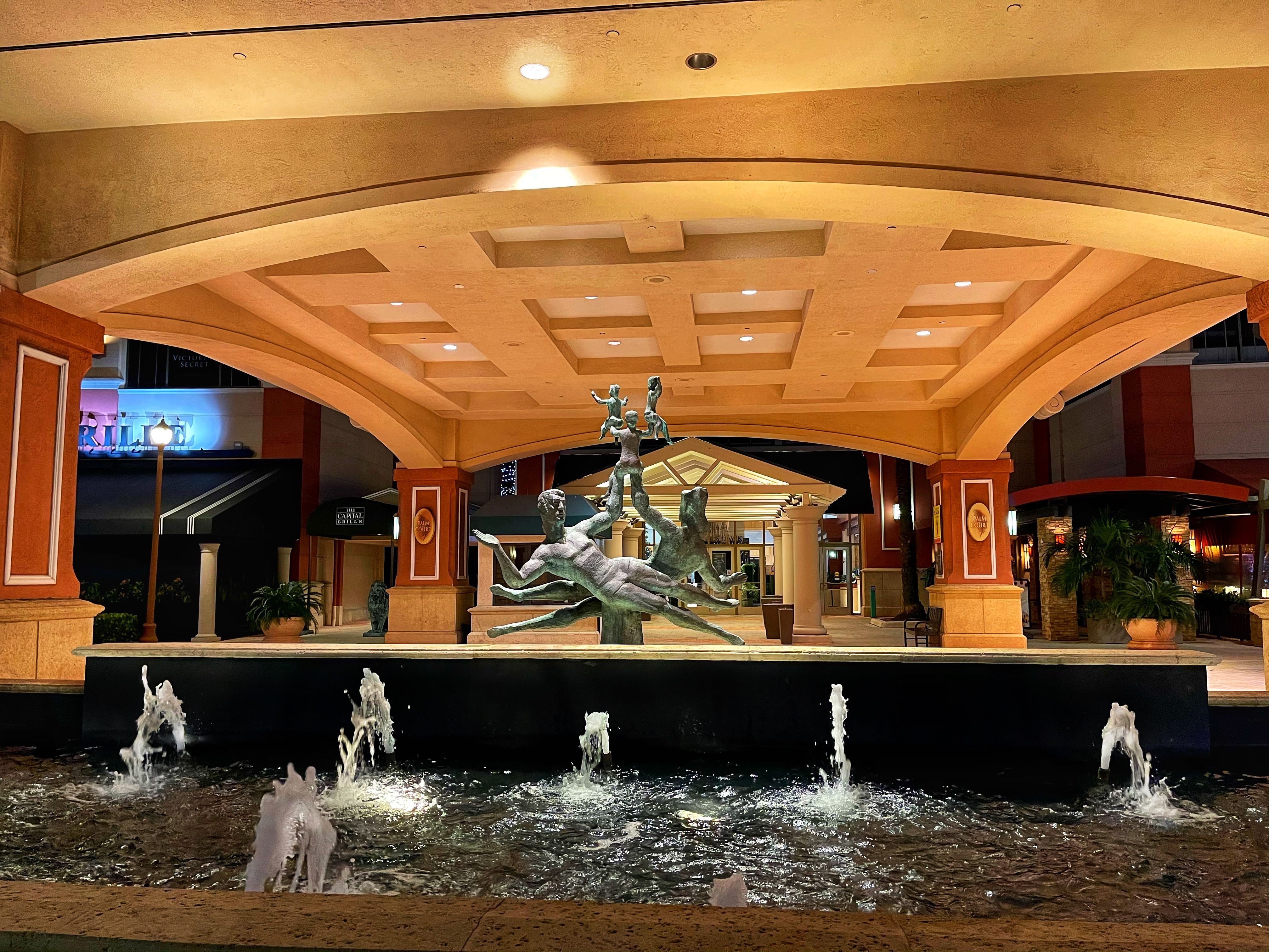 Entrance to the Galleria shopping mall in Fort Lauderdale photographed in November 2020, before the redevelopment proposal.