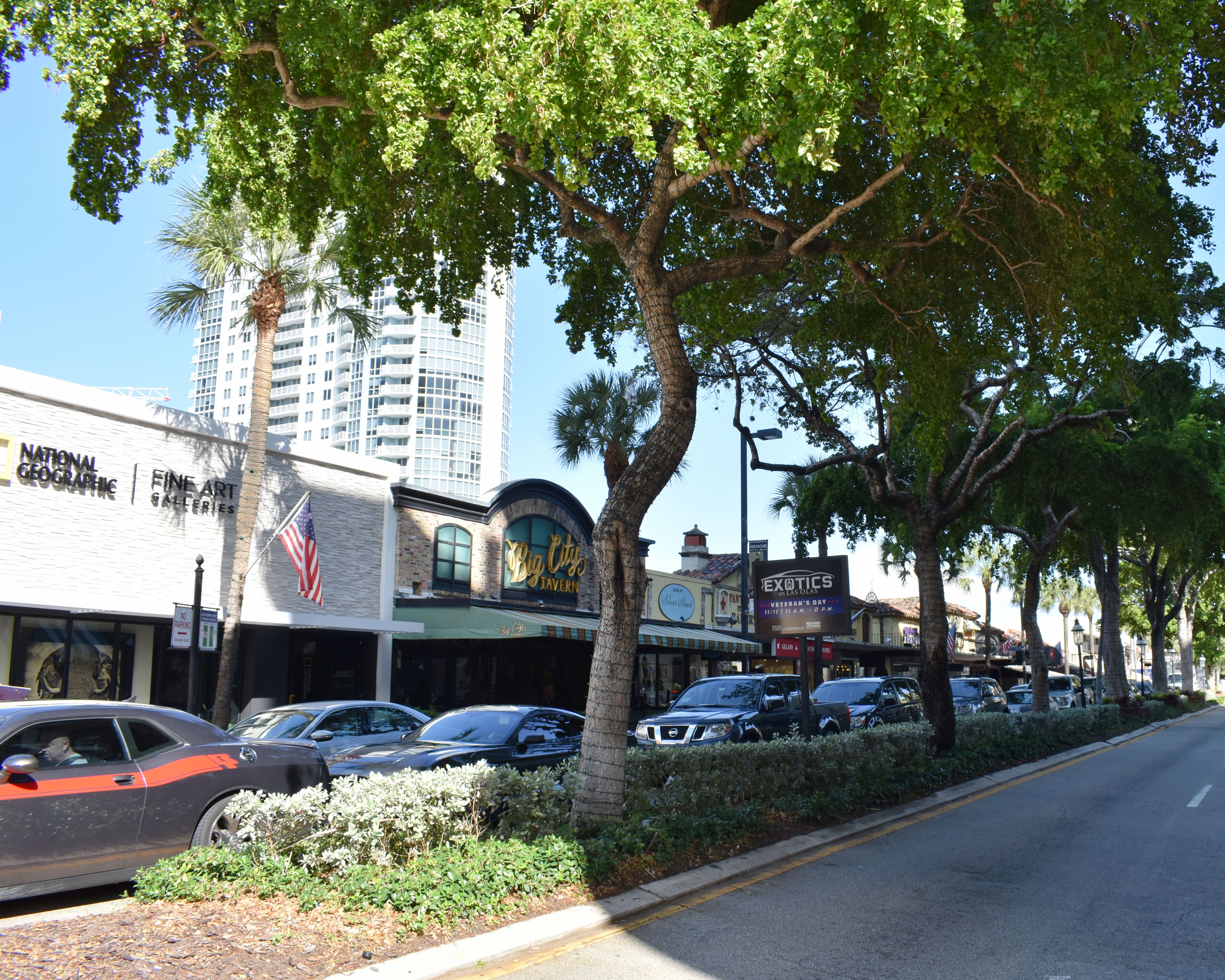 Las Olas Boulevard dining and retail frontage photographed in 2018, not the Naia restaurant.