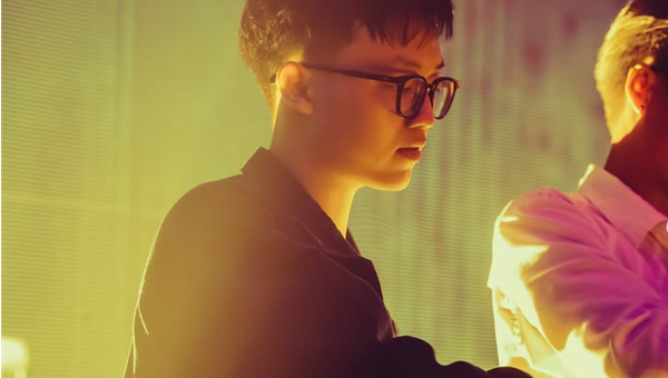 Nghệ thuật đẫm máu của "Warm-up DJ" (DJ mở màn)